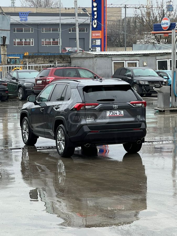 Toyota RAV 4 - фото 6