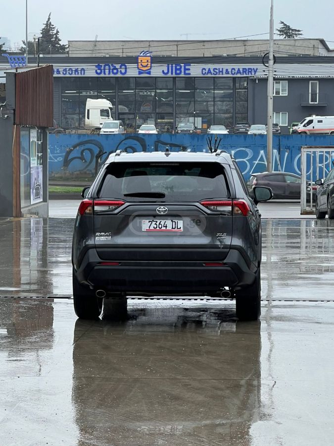 Toyota RAV 4 - фото 7