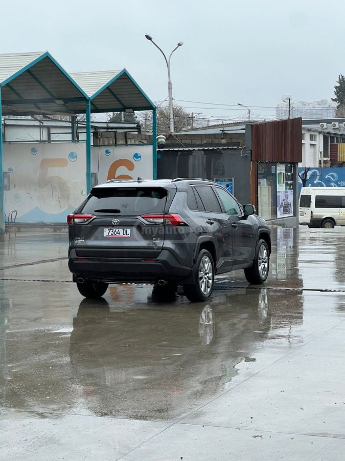 Toyota RAV 4 - фото 8