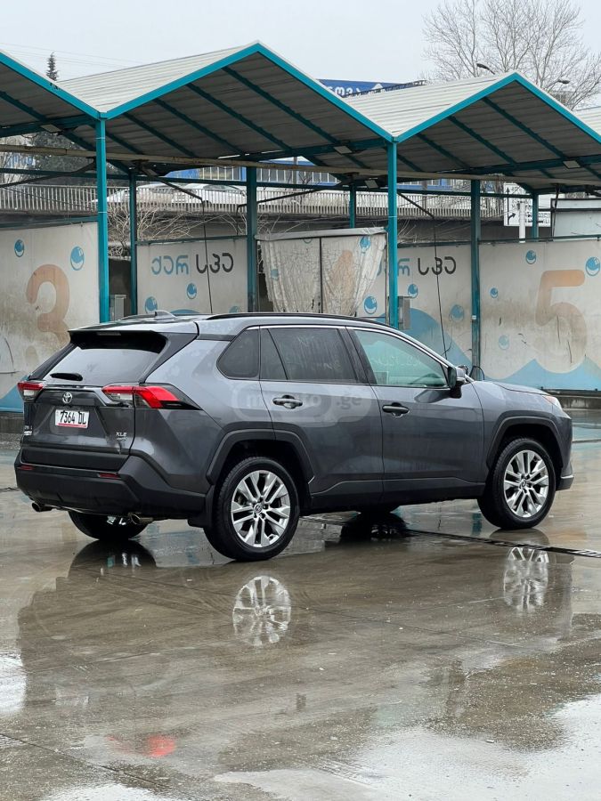 Toyota RAV 4 - фото 9
