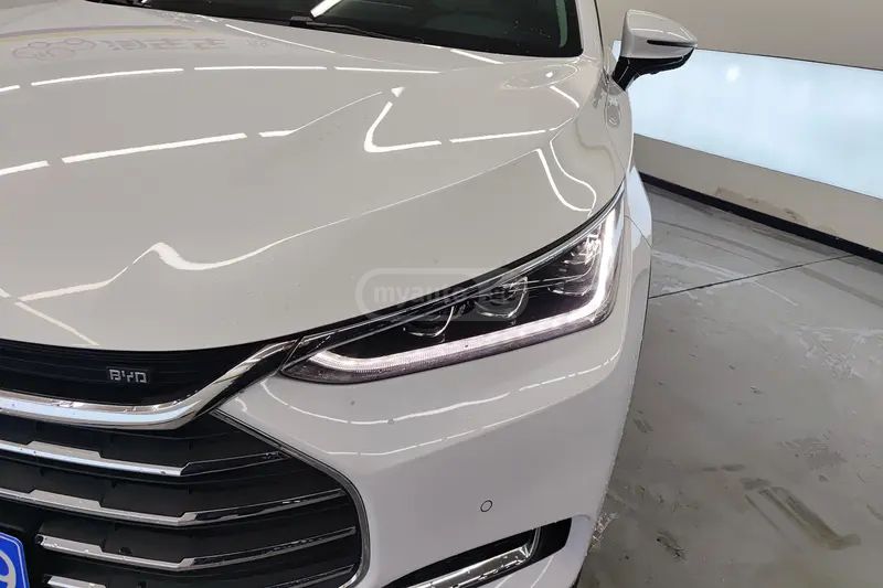 BYD Tang - фото 4