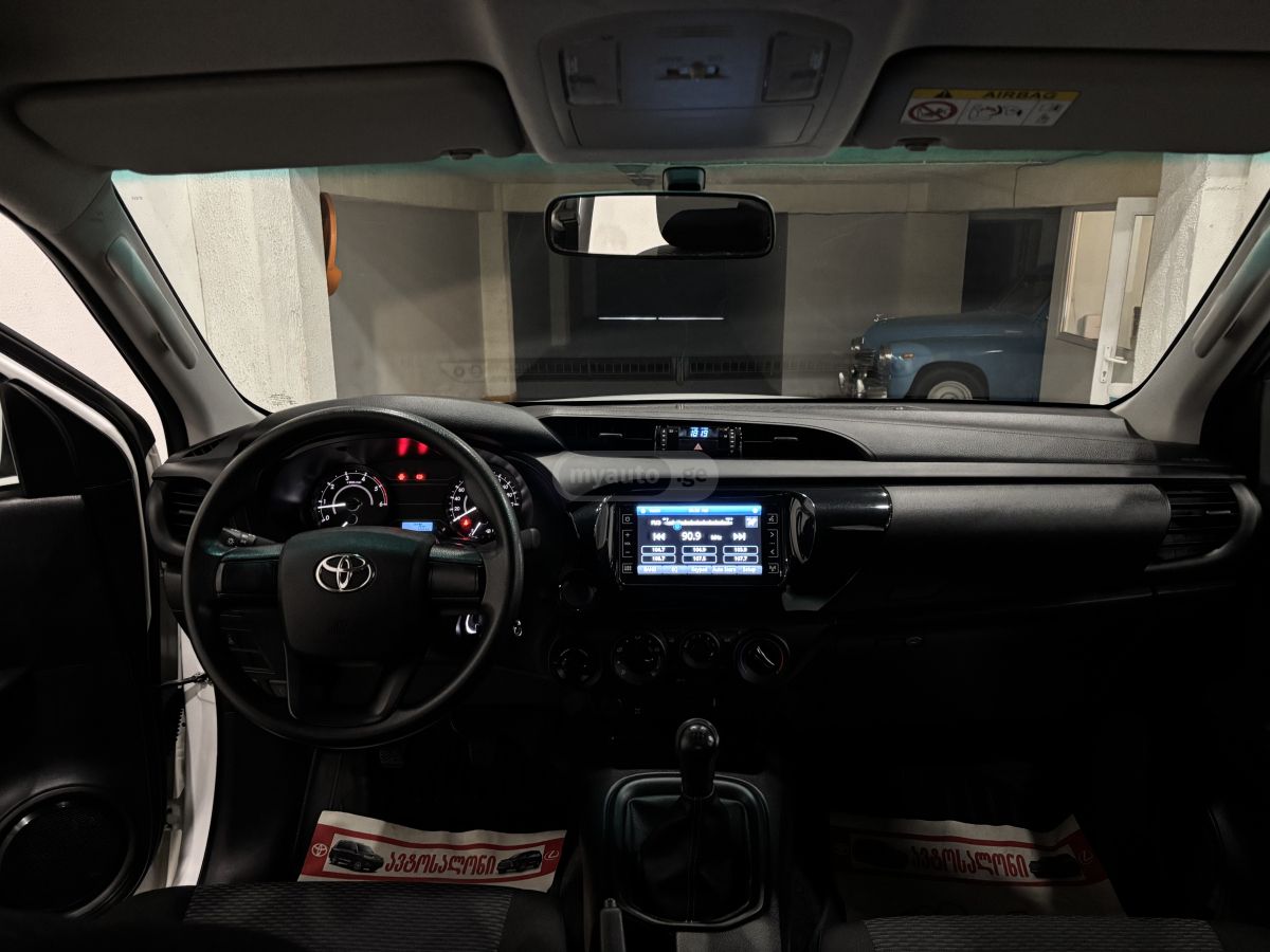 Toyota Land Cruiser Prado - фото 2