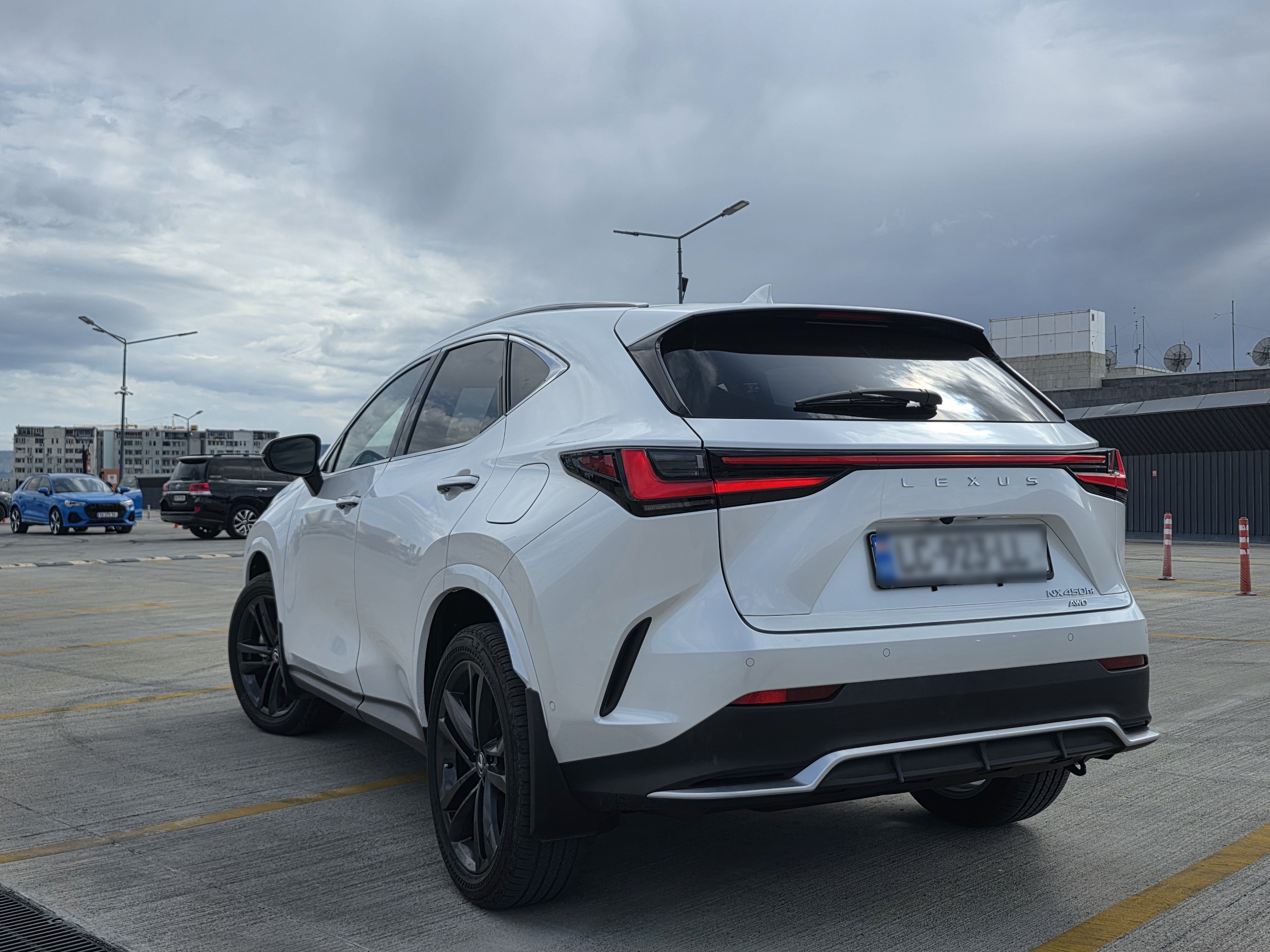 Lexus NX 450 - фото 3