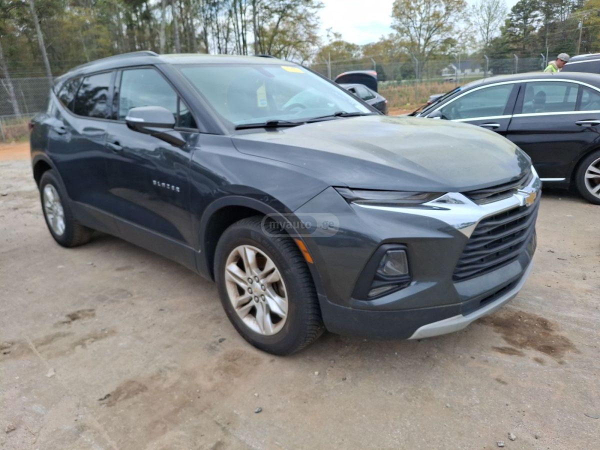 Chevrolet Blazer - фото 1