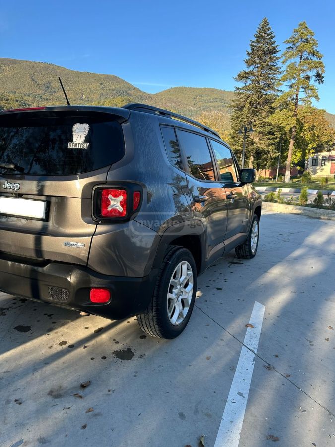 Jeep Renegade - фото 10