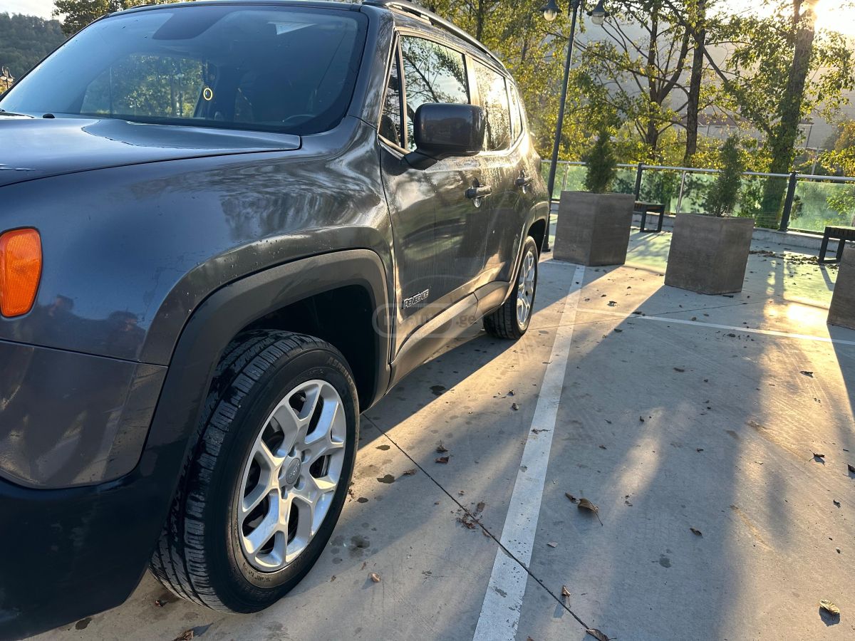 Jeep Renegade - фото 9