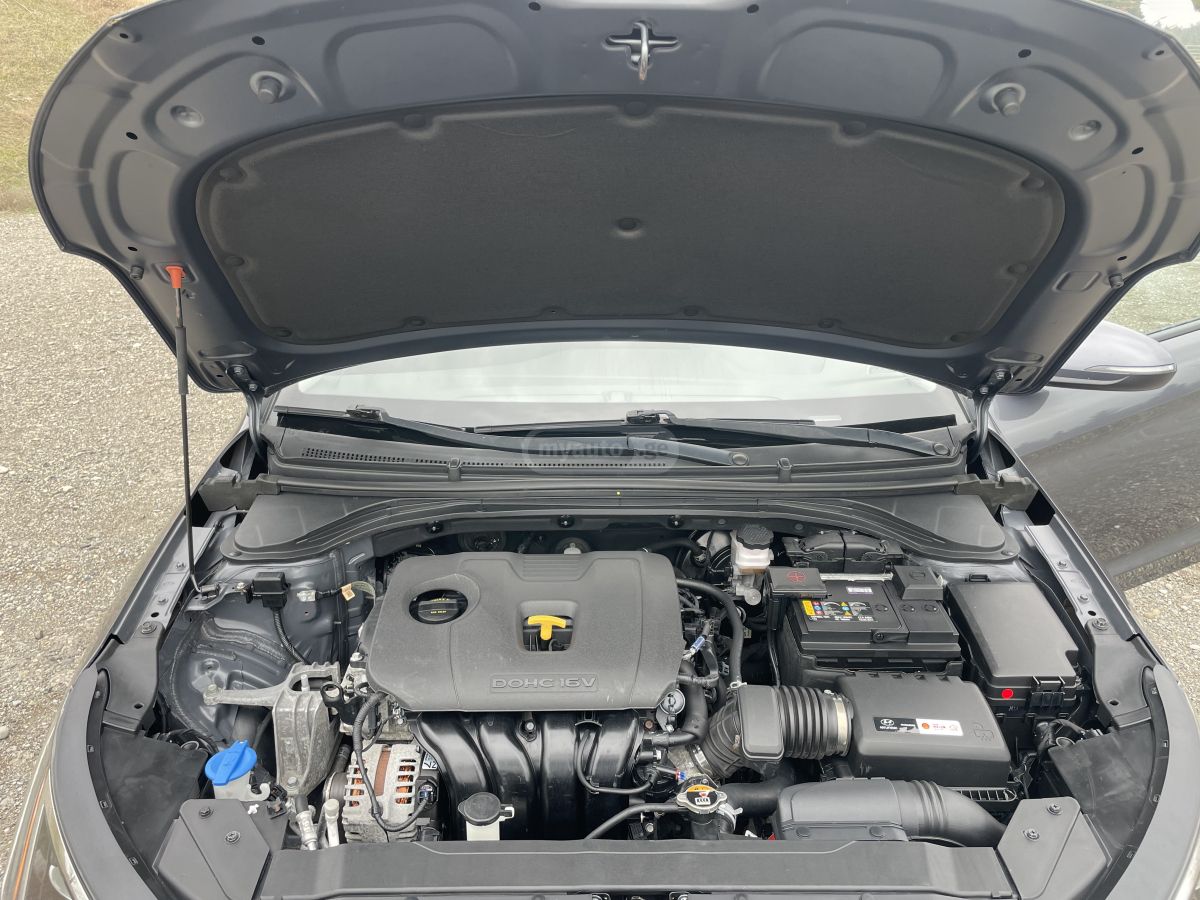 Hyundai Elantra - фото 13