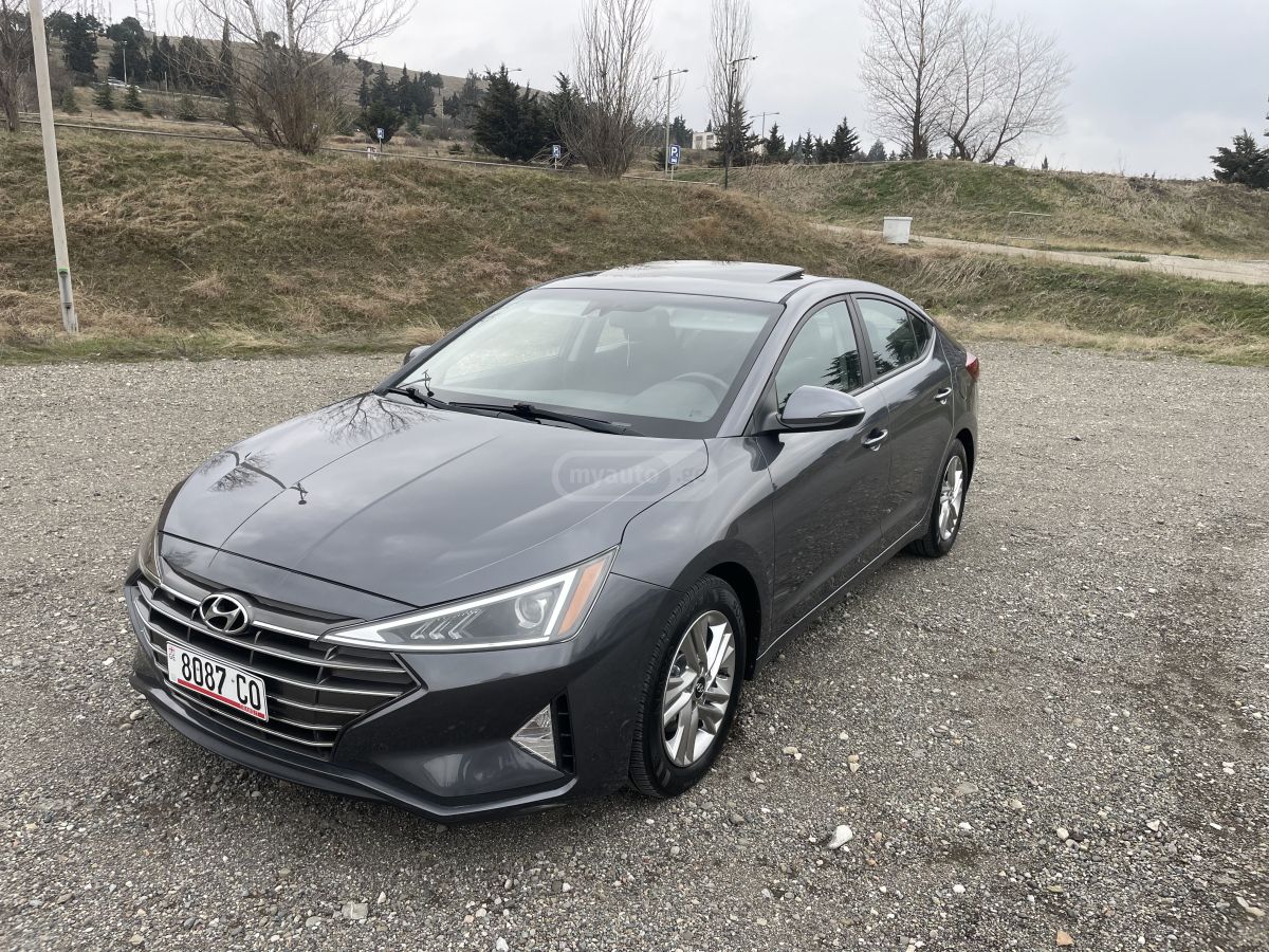 Hyundai Elantra - фото 2