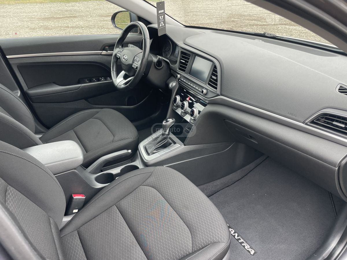 Hyundai Elantra - фото 9