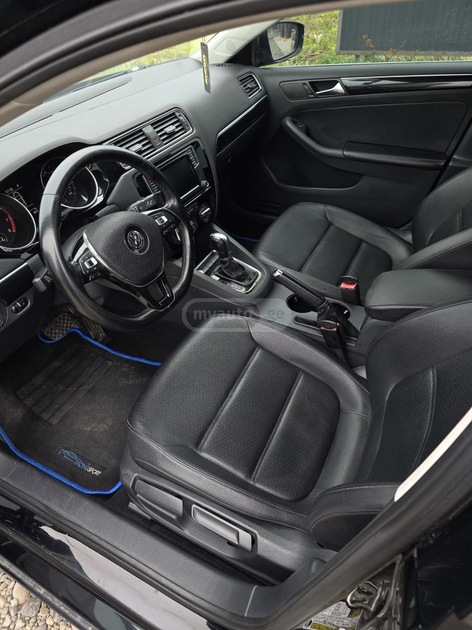 Volkswagen Jetta - фото 7