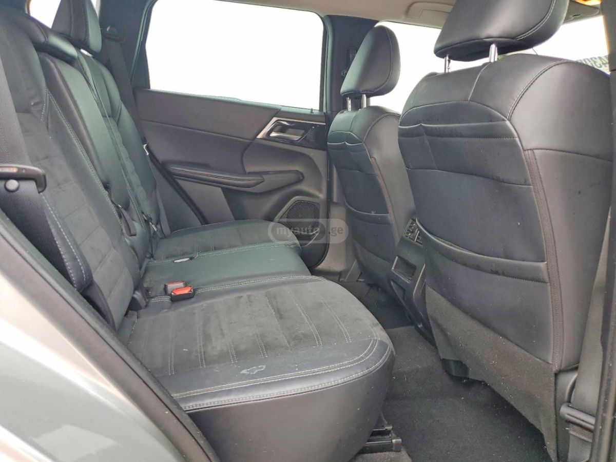 Mitsubishi Outlander - фото 11