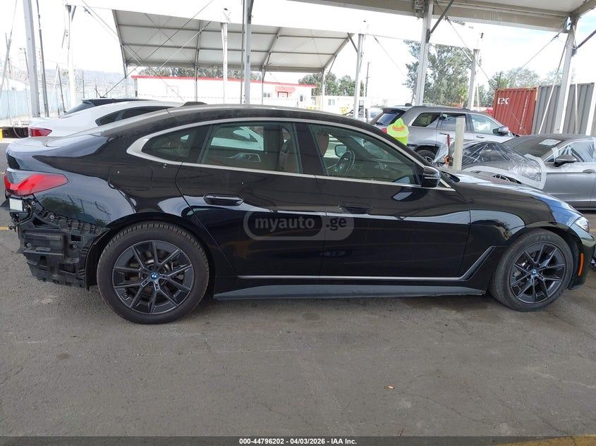 BMW i4 - фото 14