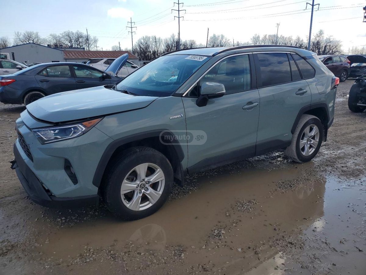 Toyota RAV 4 - фото 1