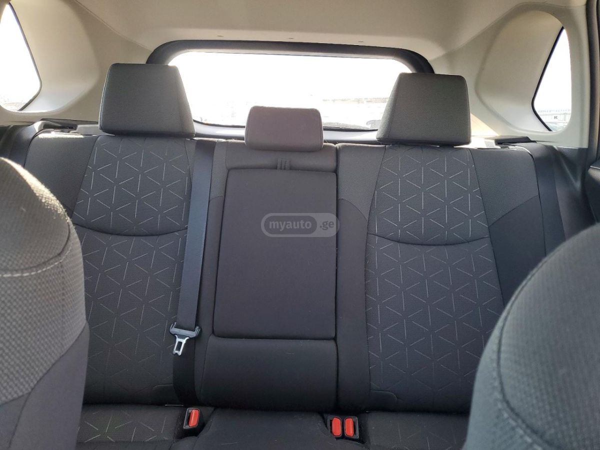 Toyota RAV 4 - фото 10