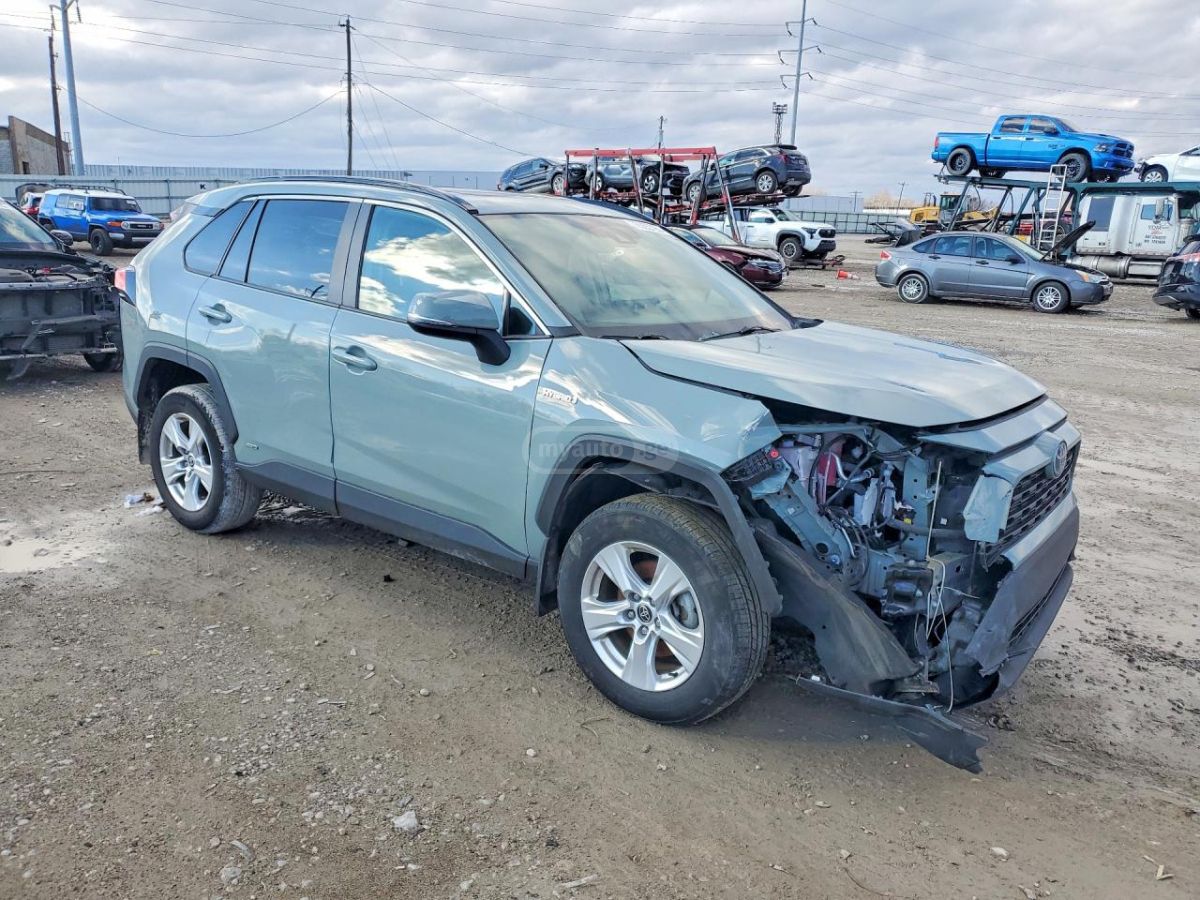 Toyota RAV 4 - фото 4