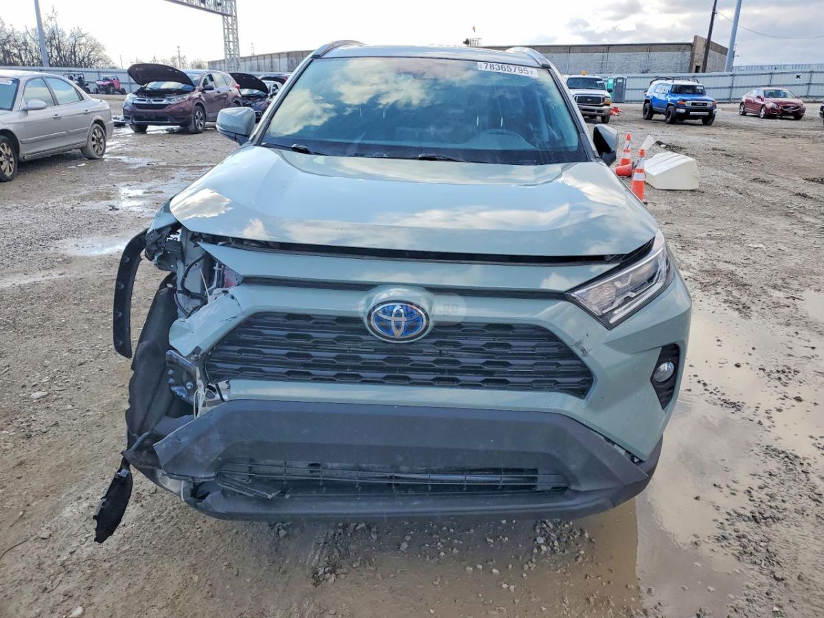 Toyota RAV 4 - фото 5