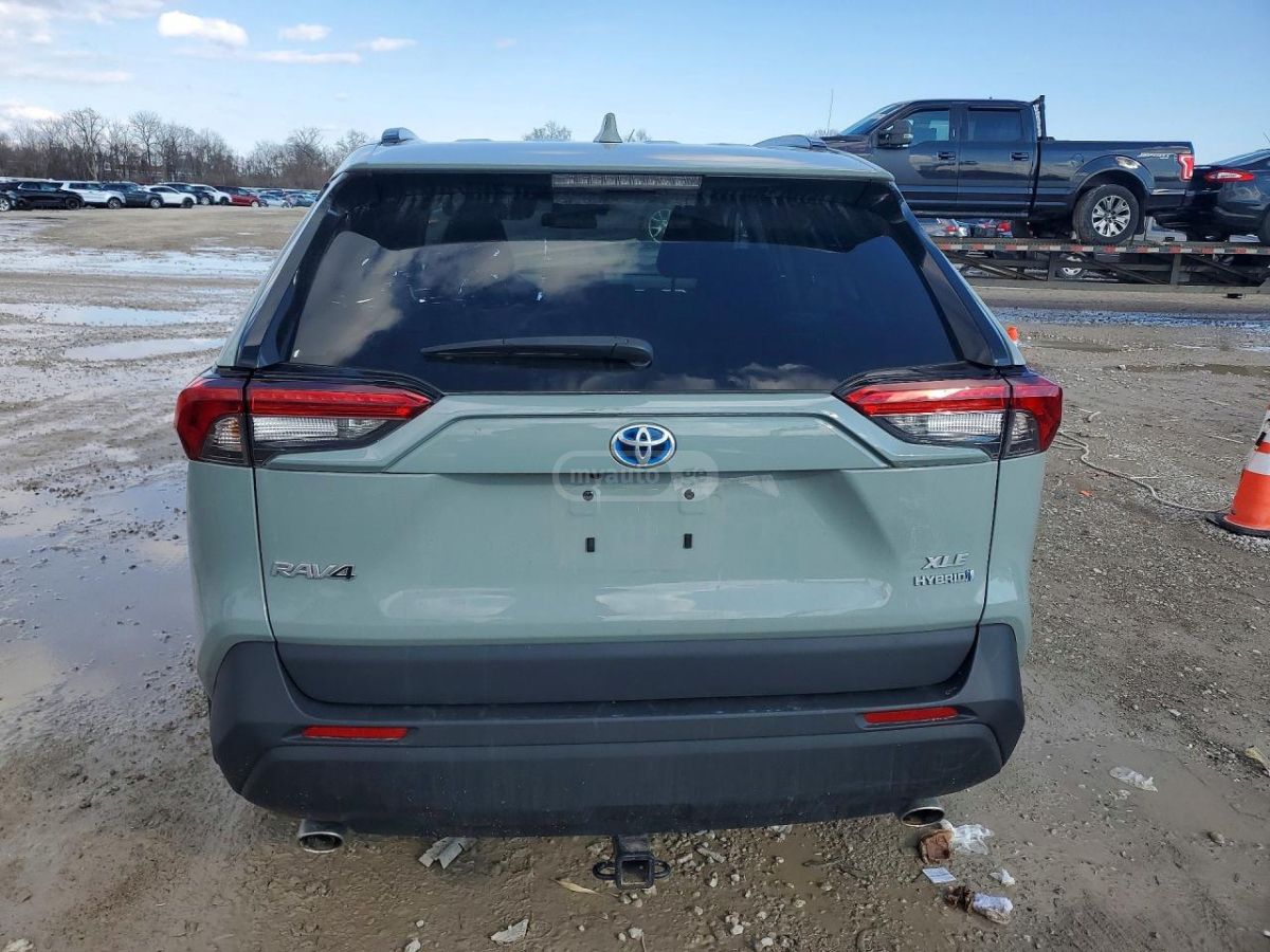 Toyota RAV 4 - фото 6