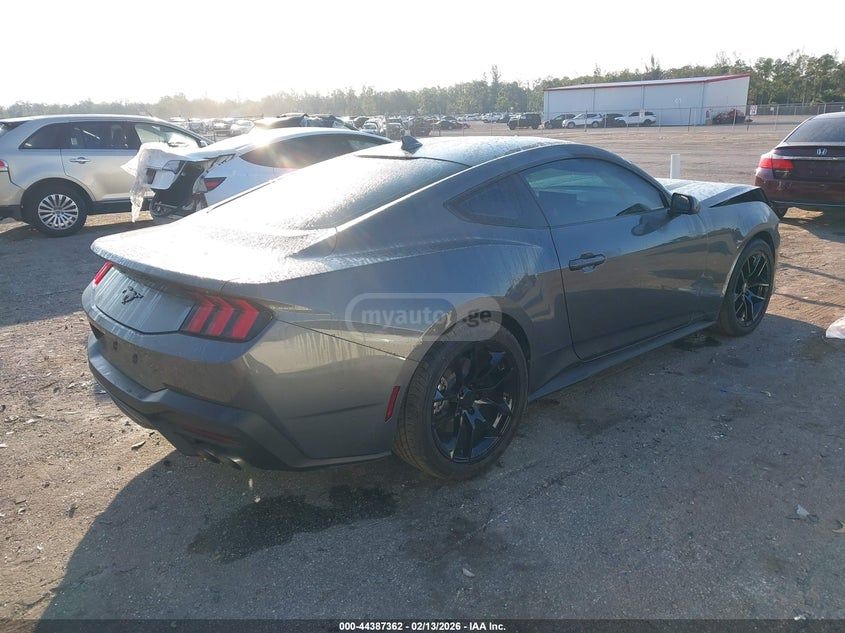 Ford Mustang 2025 — миниатюра 4