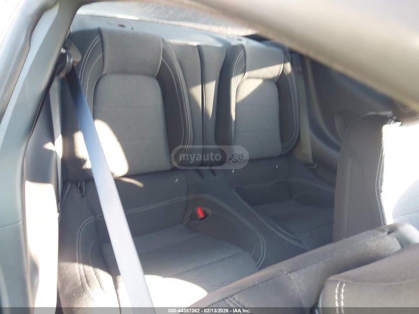 Ford Mustang 2025 — миниатюра 8