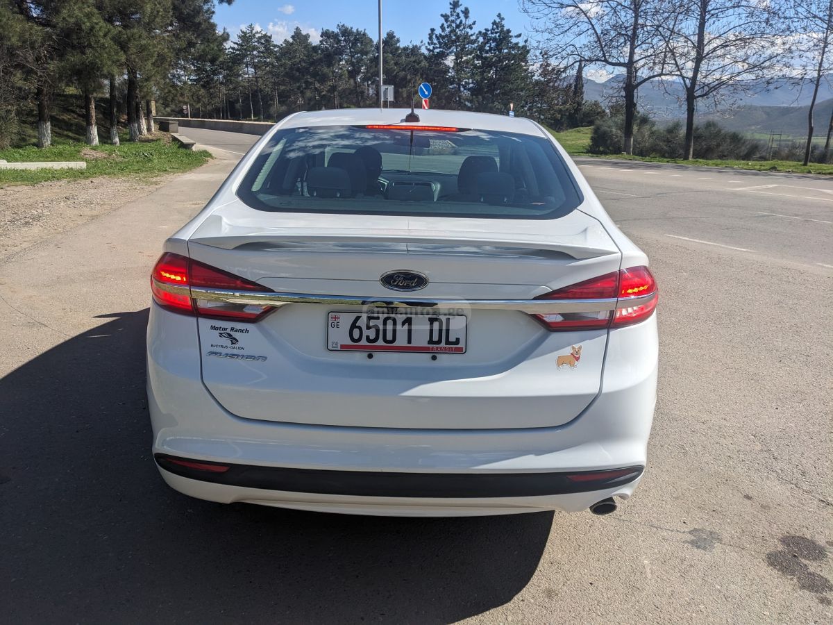 Ford Fusion - фото 5