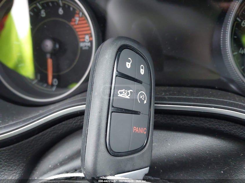 Jeep Limited 4dr 4x4 Automatic — миниатюра 11