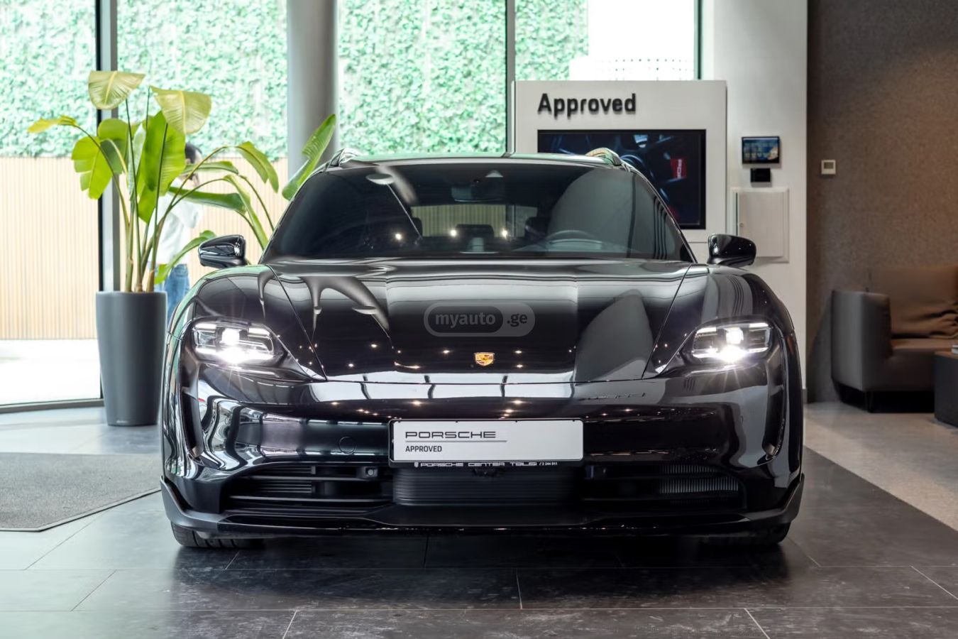 Porsche Taycan 4 S - фото 1