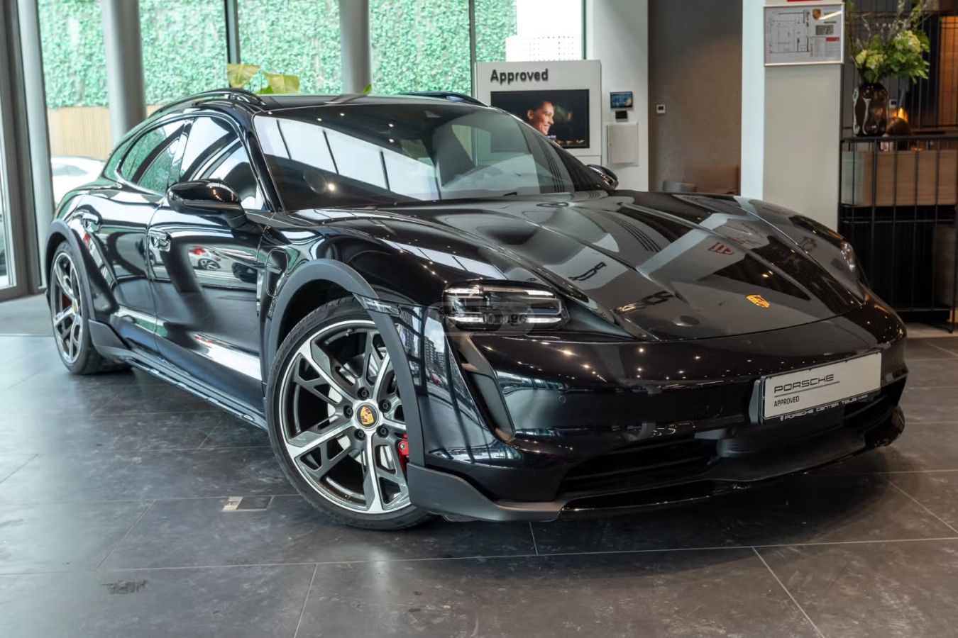 Porsche Cross Turismo 4S — миниатюра 10