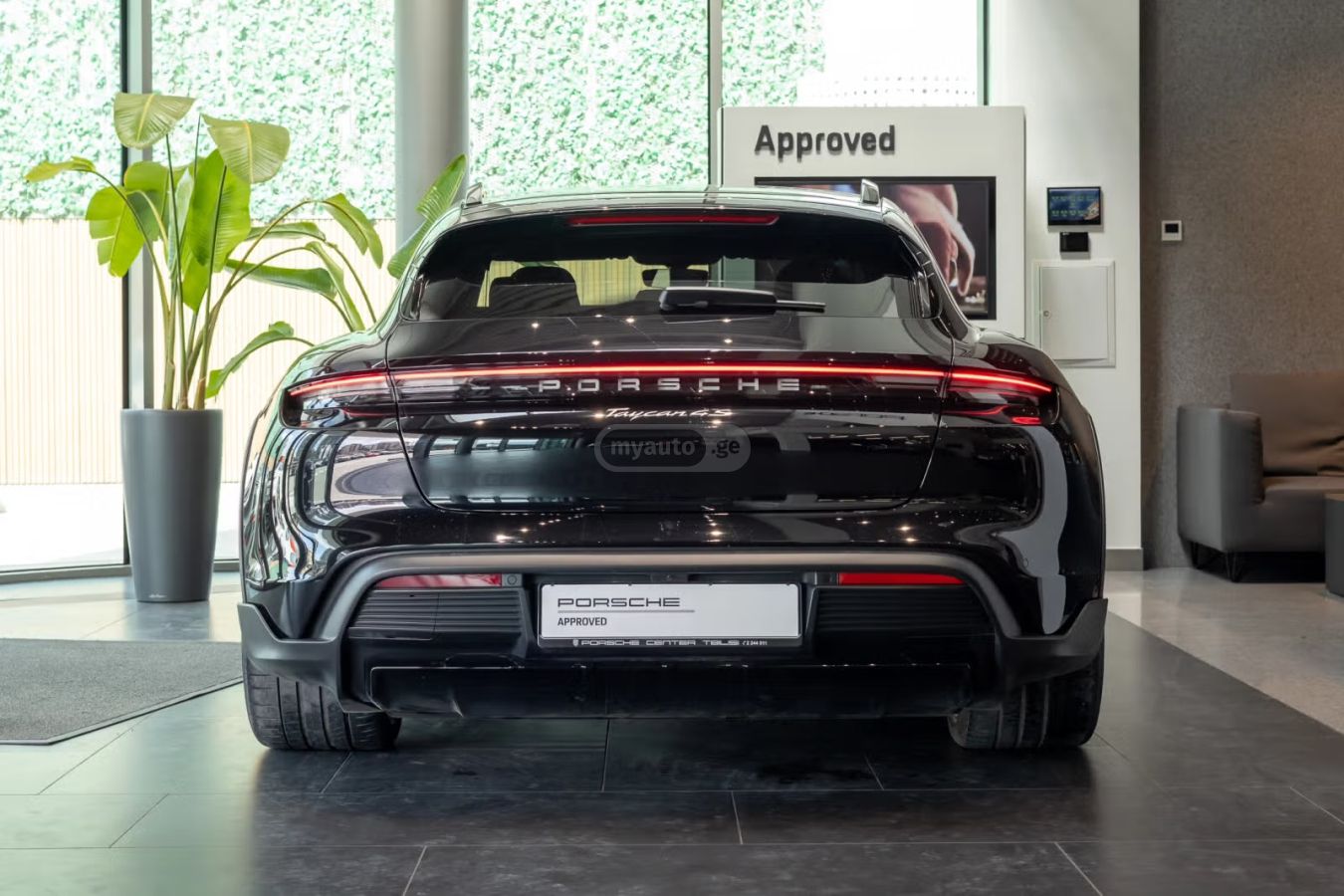 Porsche Cross Turismo 4S — миниатюра 5