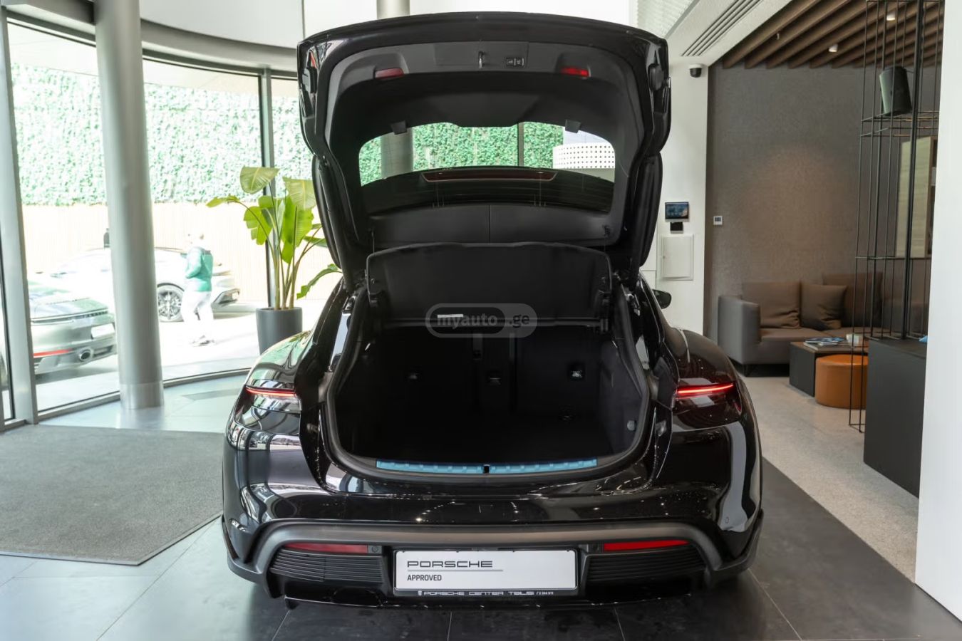 Porsche Cross Turismo 4S — миниатюра 9