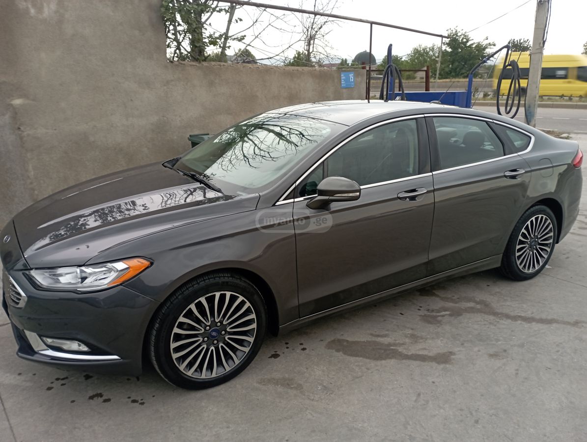 Ford Fusion - фото 1