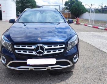 Mercedes-BenzGLA 250