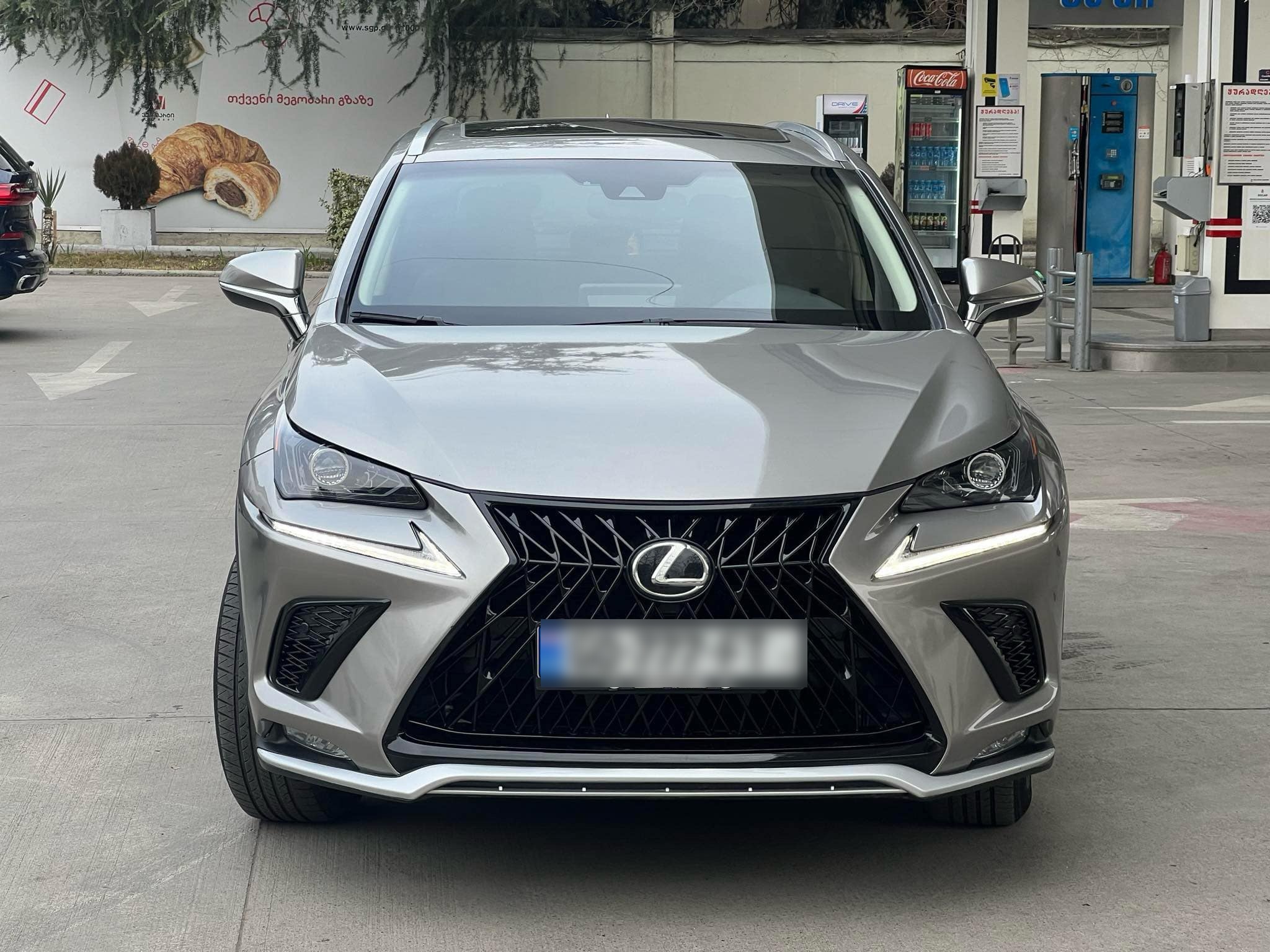 Lexus NX 300 - фото 1