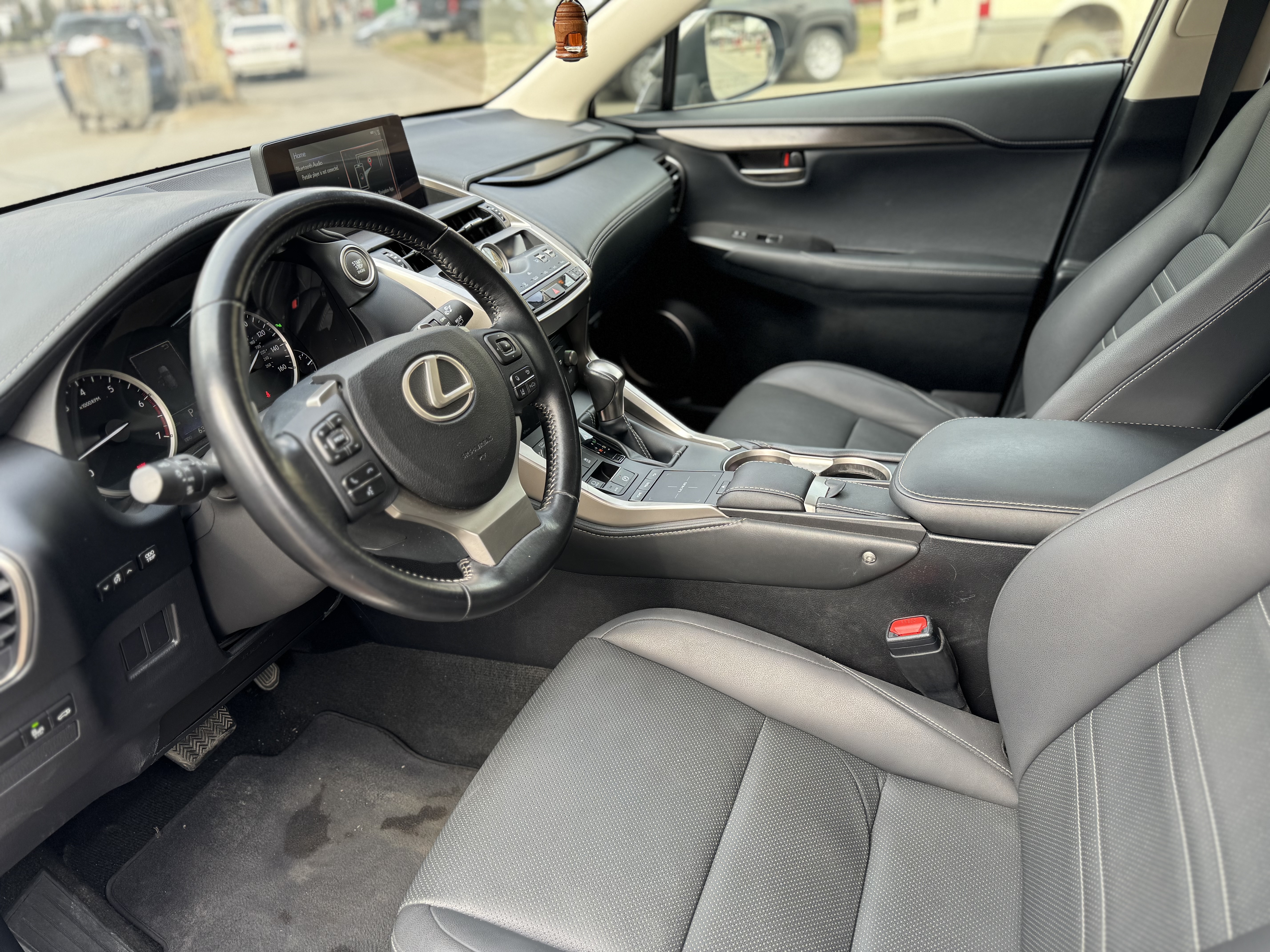 Lexus NX 300 - фото 9