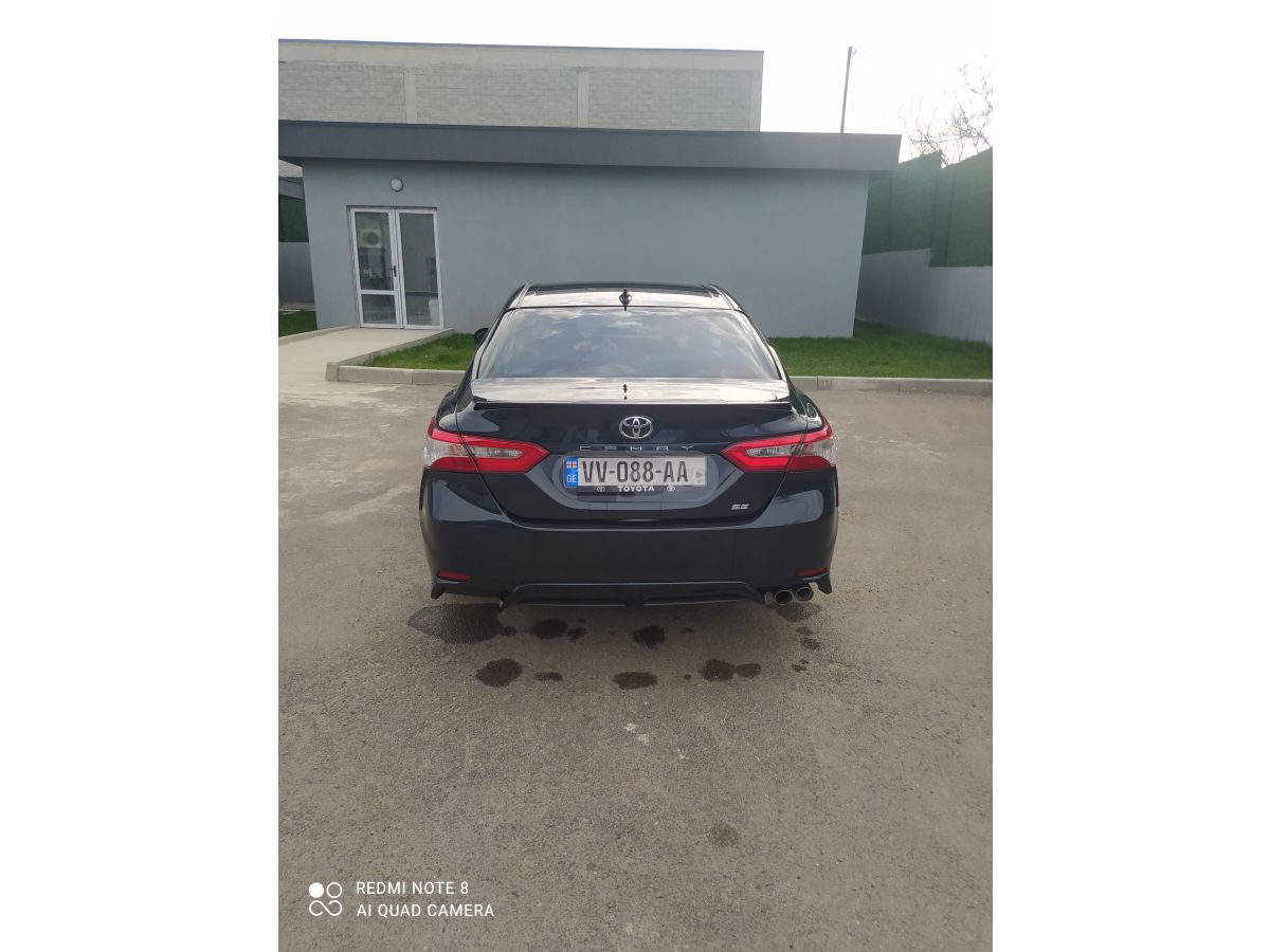 Toyota Camry - фото 4