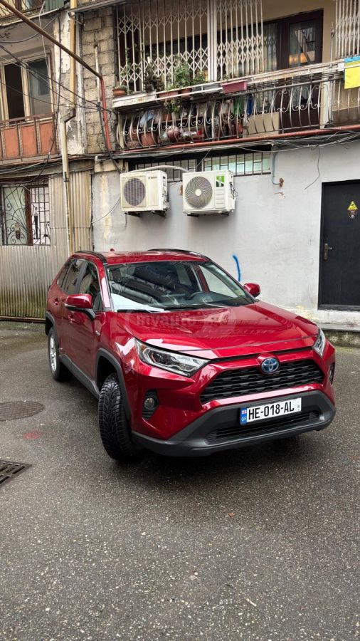 Toyota RAV 4 - фото 1