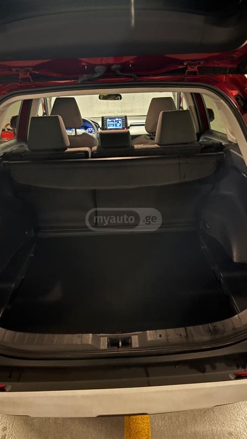 Toyota RAV 4 - фото 9