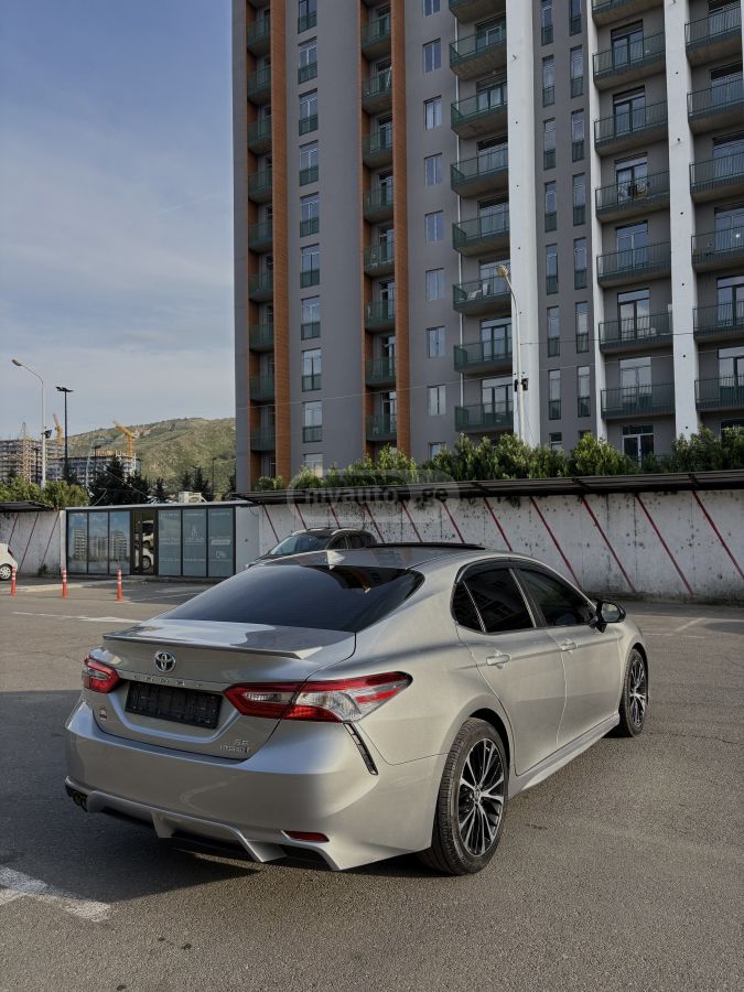 Toyota Camry - фото 7