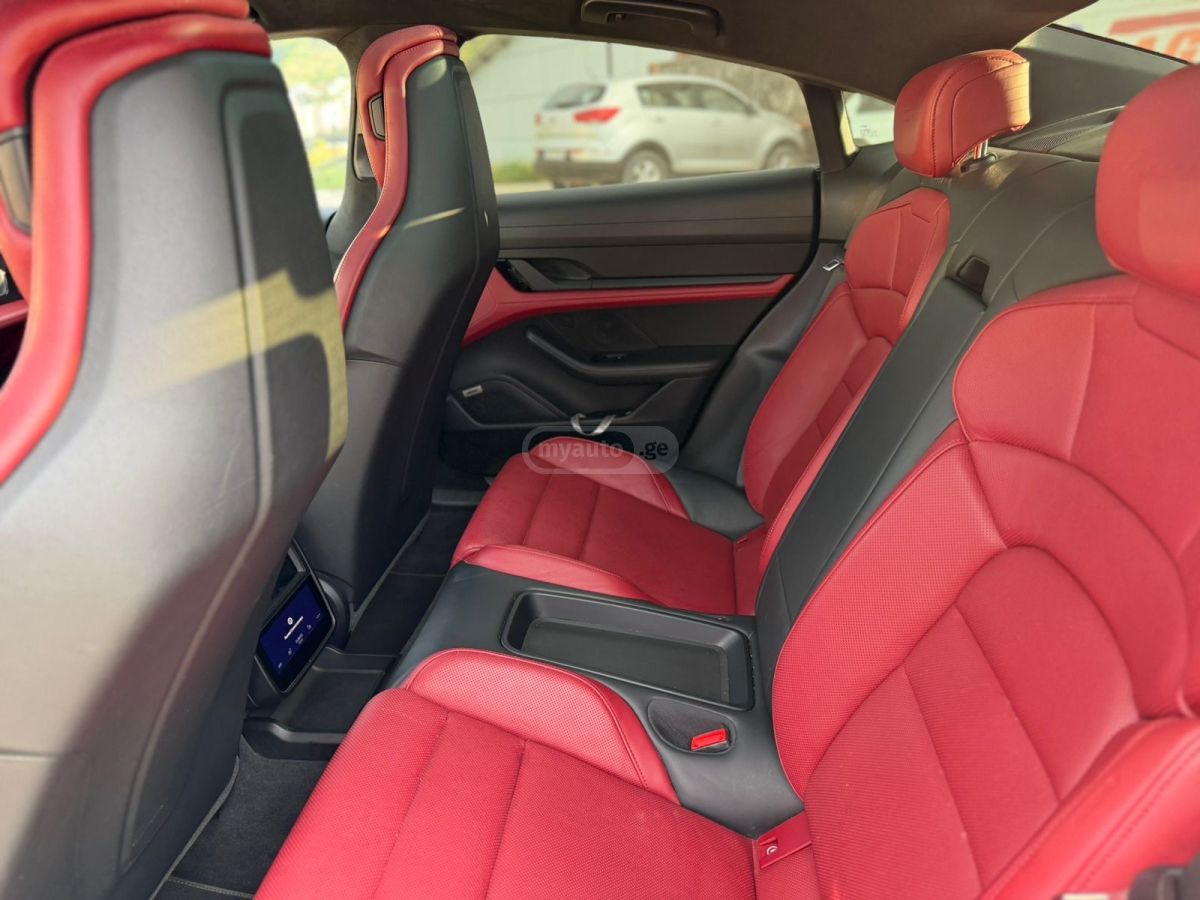 Porsche Taycan Turbo - фото 9