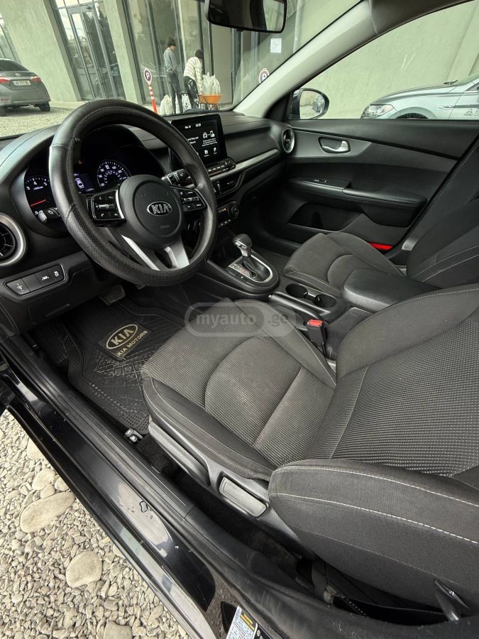 Kia Forte - фото 9