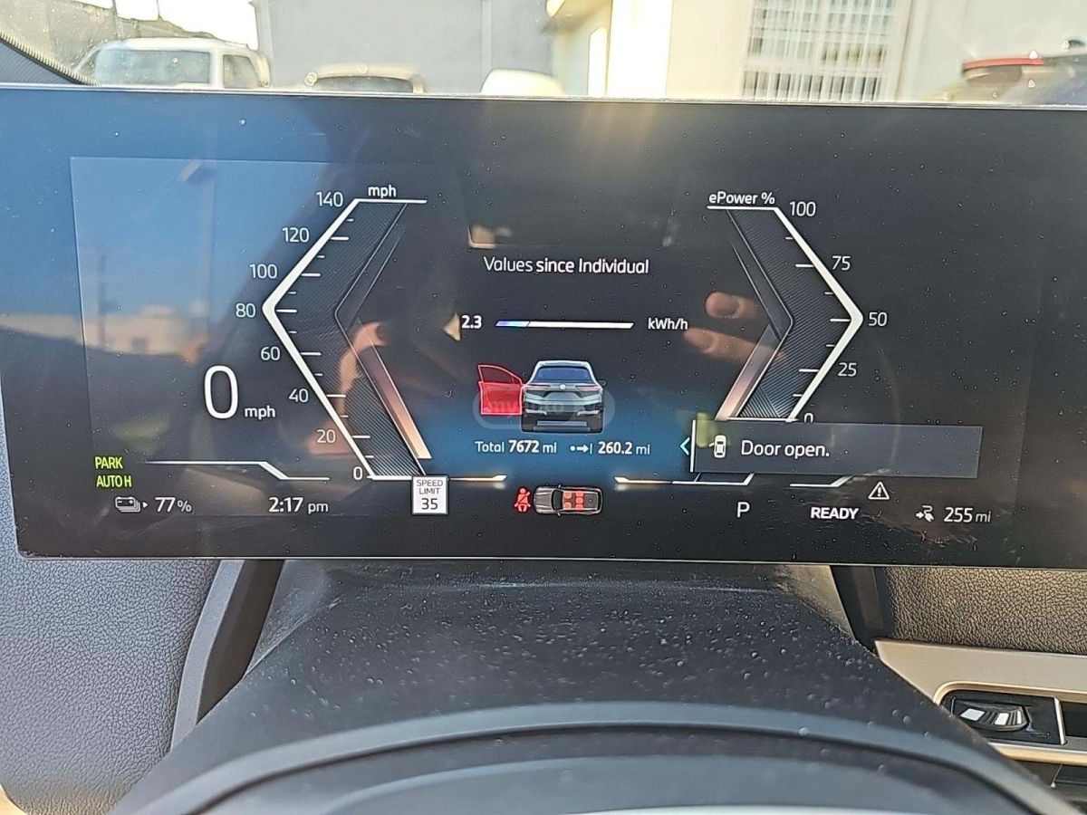 BMW IX - фото 10