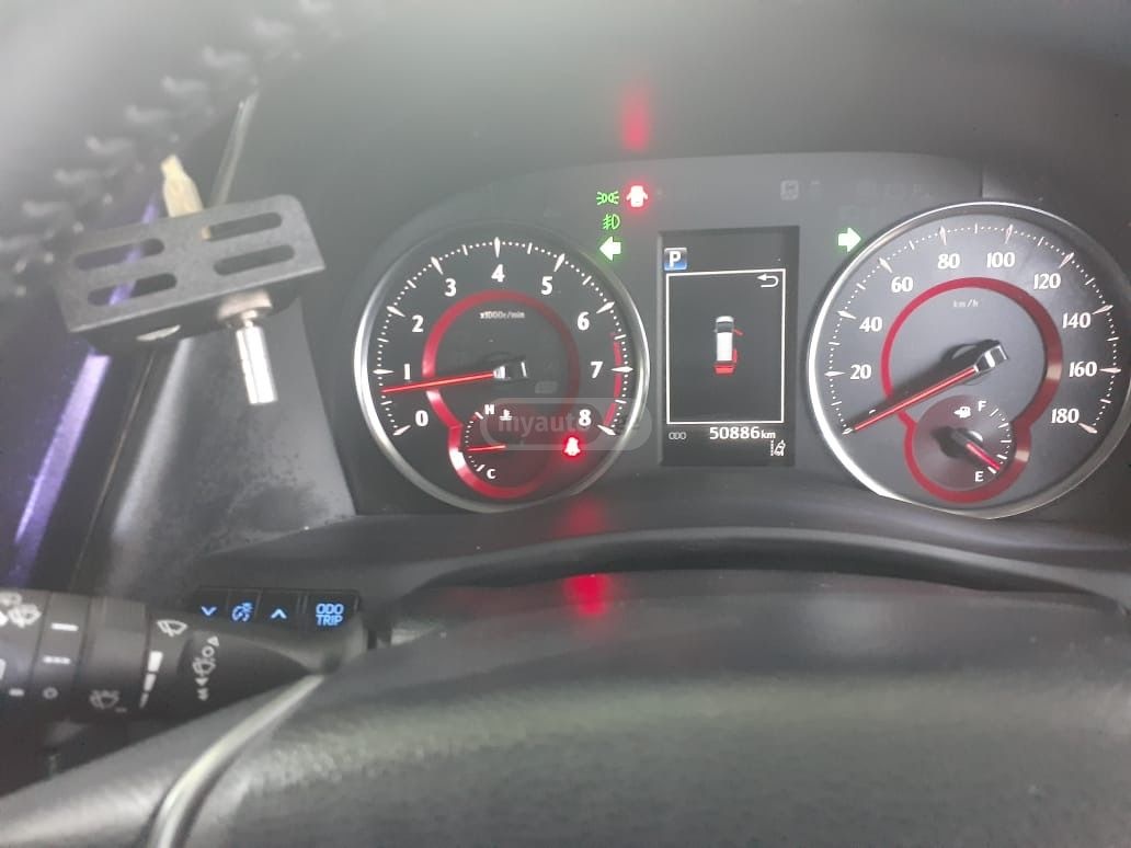 Toyota Alphard - фото 7