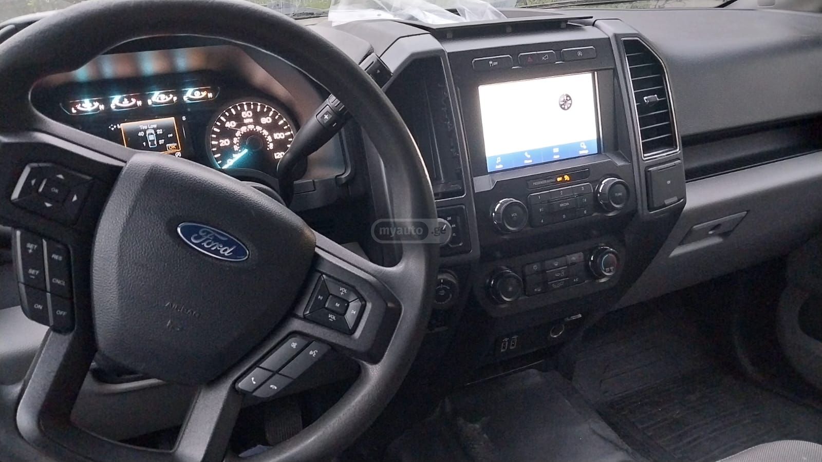 Ford F-150 - фото 12
