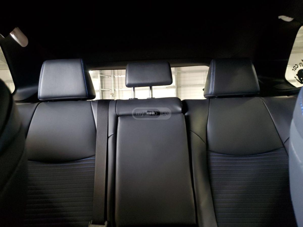 Toyota XSE 4dr All Wheel Drive CVT — миниатюра 9