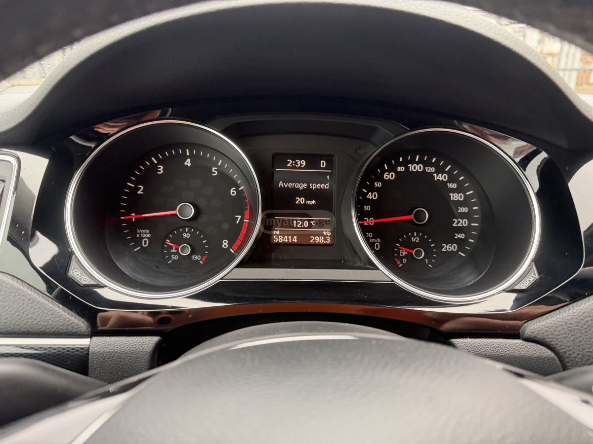 Volkswagen Jetta - фото 13