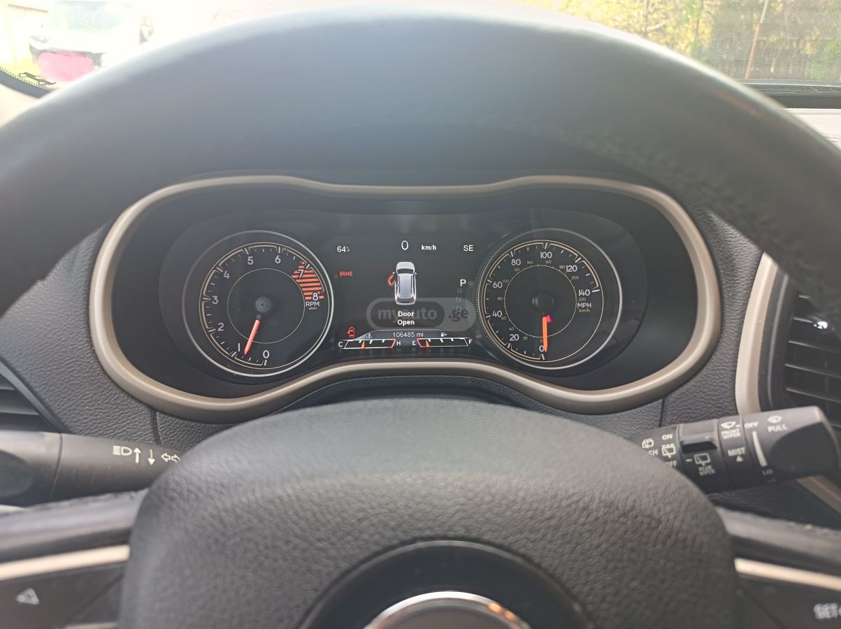 Jeep Cherokee - фото 5