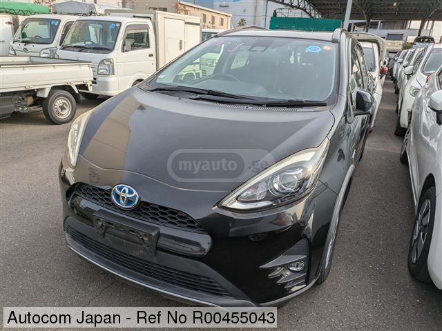 Toyota Aqua - фото 1