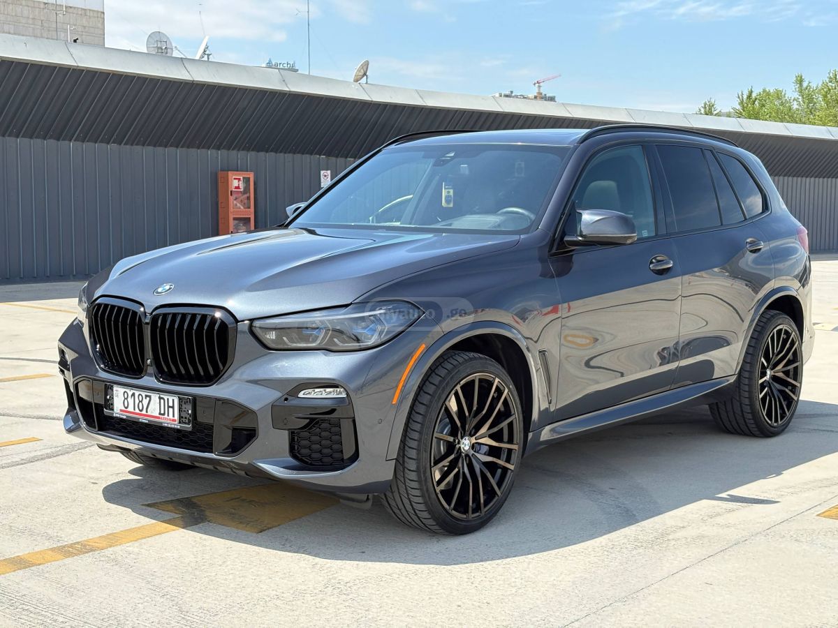 BMW X5 - фото 1