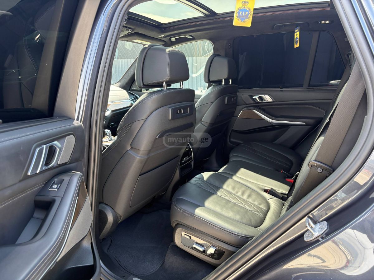 BMW X5 - фото 12