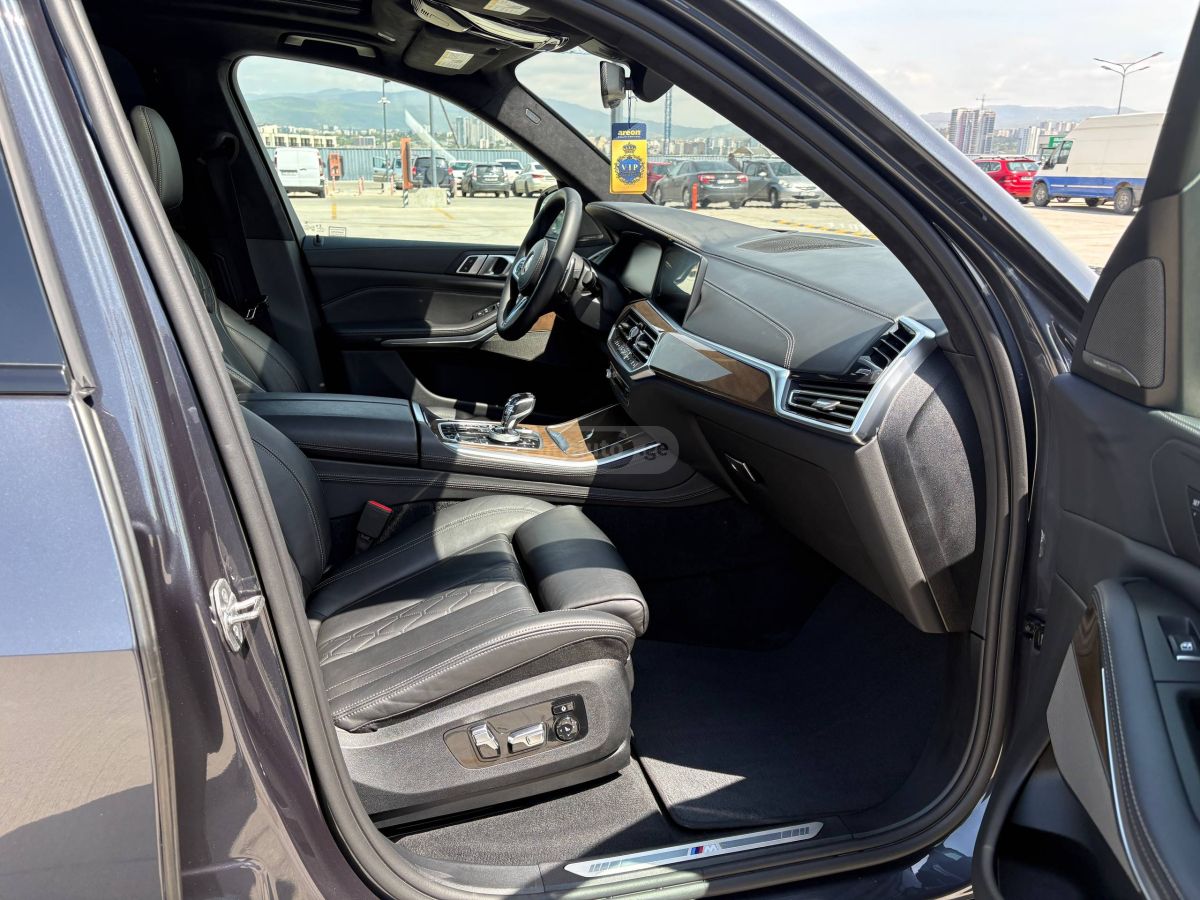 BMW X5 - фото 9