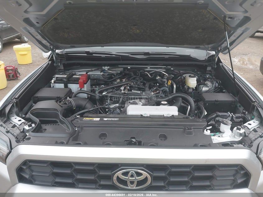 Toyota 4 Runner trd 2025 — миниатюра 10